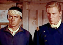 John Hudson as Sgt. Jonas and Peter Graves as Lt. Ben Keegan in Fort Yuma (1955)