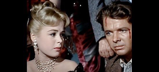 Sandra Dee as Rosalie Stocker and Audie Murphy as Yancey Hawks in The Wild and the Innocent (1959)