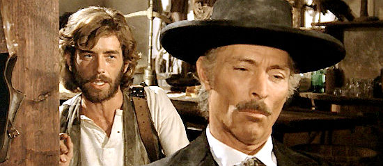 Alberto Dentice as Philipp Wermeer and Lee Van Cleef as Sheriff Clayton in The Grand Duel (1972)