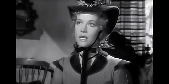 Penny Singleton as Belinda 'Bill' Pendergast, trying to convince Lola it's time to leave town in Go West Young Lady (1941)