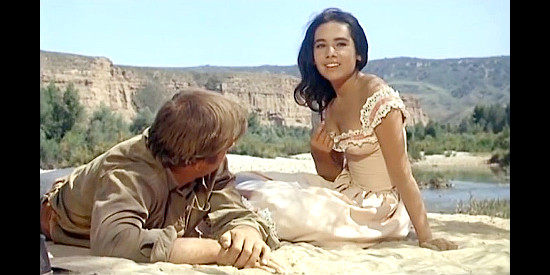 Richard Harrison as Gringo and Sara Lezana as Lisa Martinez reminisce about their childhood in Gunfight at Red Sands (1963)