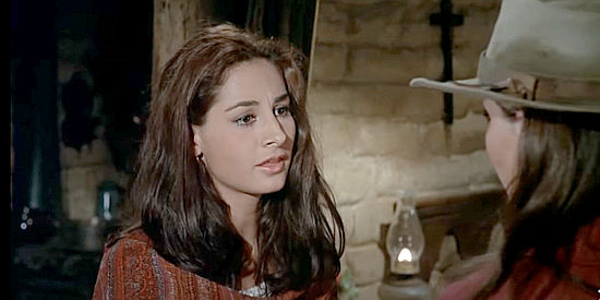 Susana Dosamantes as Maria, Tuscarora's girlfriend in Rio Lobo (1970)