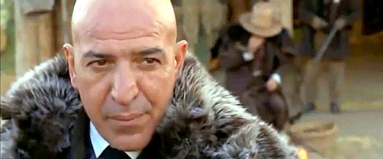 Telly Savalas as Franciscus wanted his prey slip away in Sonny and Jed (1972)