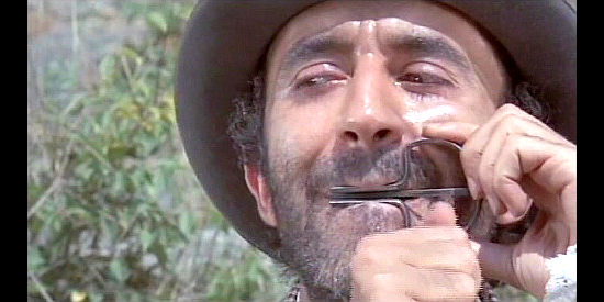 Tuccio Musumeci as The Sicilian in Acquasanta Joe (1971)