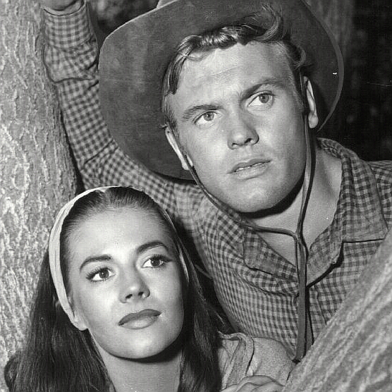 Natalie Wood as Maria Colton and Tab Hunter as Trace Jordan in The Burning Hills (1956)