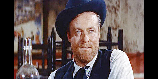 Richard Shannon as Garth, the rival rancher who wants to get his herd to market first in Cattle Empire (1958)
