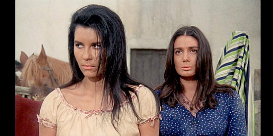 Daniela Giordano as Maria and Annabella Andreoli as Perla, two Mexican girls about to create a diversion for the The Five Man Army (1969)