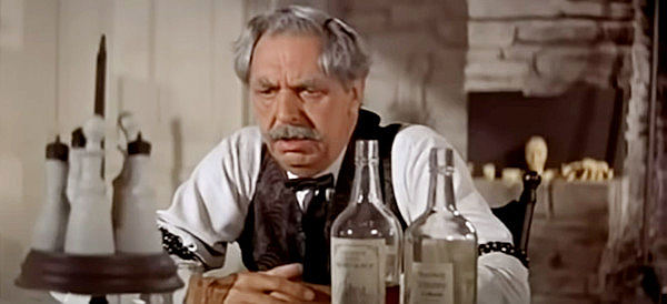Philip Tonge as Pa Bridges, the drunken father of Curt and Harold in Track of the Cat (1954)