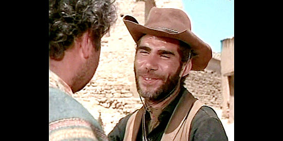 Antonio Iranzo as Fulton, Moxon's right-hand man in his quest for the loot in Hate for Hate (1967)