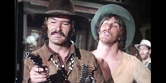 Daniel Martin as Slim and Augusto Pescarini as Ross, two ruffians pushing their weight around in The Return of Clint the Stranger (1971)