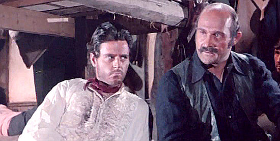 Giovanni Ivan Scratuglia as Four Aces and Robert Messina as Logan, two gunmen hired by Thompson in The Son of Django (1967)