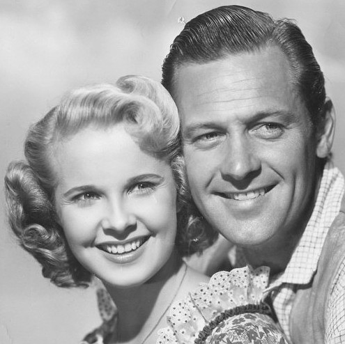 Mona Freeman as Rannie Carter and William Holden as Jim Dawkins in Streets of Laredo (1949)
