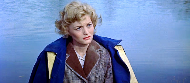 Constance Towers as Hannah Hunter, the conniving southern belle Marlowe is forced to take along on the mission in The Horse Soldiers (1959)