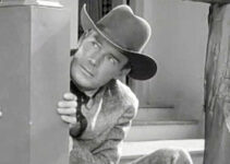 Randolph Scott as Tod Jackson, dodging bullets as a result of a practical joke in When the Daltons Rode (1940)