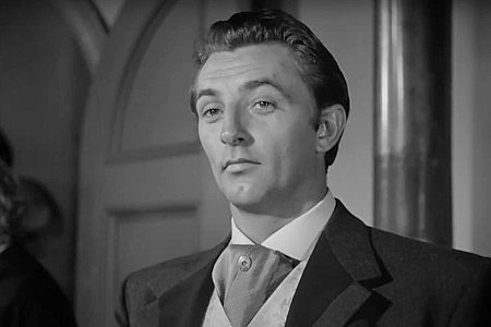Robert Mitchum as Jeb Rand, the rancher, war hero, gambler and tortured soul in Pursued (1947)