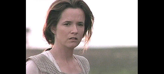 Lea Thompson as Amy Hightower in Substitute Wife (1994)