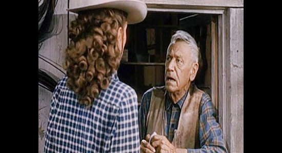 Charley Grapewin as Inskip, an aging small rancher who befriends Brazos Kane in Gunfighters (1947)