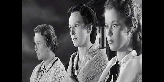 Irene Rich as Mary O'Rourke, Anna Lee as Emily Collingwood and Shirley Temple as Philadelphia Thursday, watching the troop ride off in Fort Apache (1948)