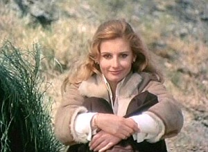 Jill Ireland as Catherine in Chino (1973)