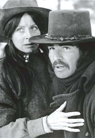Sarah Miles as Catherine Cocker with Burt Reynolds as Jay Brogard in The Man Who Loved Cat Dancing (1973)