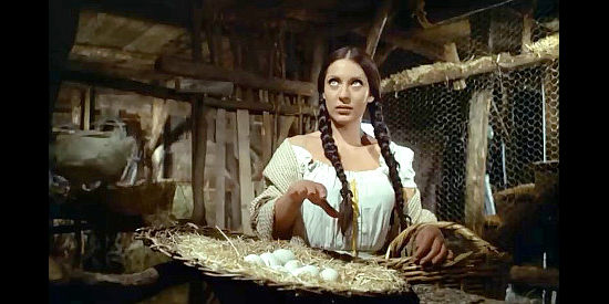 Aurora Battista as Dolly's maid senses trouble in the loft in One by One Without Pity (1968)
