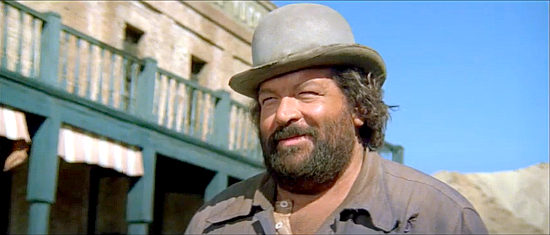 Bud Spencer as Buddy, ready to use a gun instead of surgical tools in Buddy Goes West (1981)