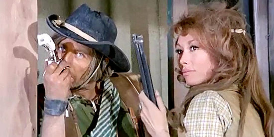 Corrado Pani as Bart and Claudia Gravy as Mary, determined to protect the loot in Matalo (1970)