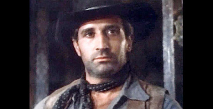 Mimmo Palmara (Dick Palmer) as Johnny West, ready for a final showdown with the Jefferson clan in Johnny West (1965)