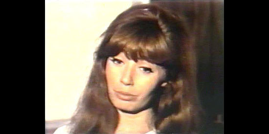 Nuria Torray as Mary Patterson, talking to Sam Foster about starting over in Ballad of a Bounty Hunter (1966)