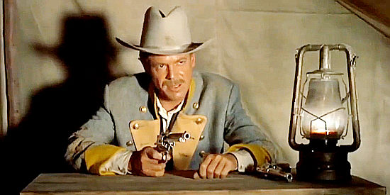 Dan Duryea as Gen. Avery, taking over the expedition for John Rutherford in The Marauders (1955)