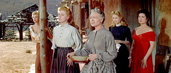 Barbara Nichols as Birdie, Eleanor Parker as Sabina, Jo Van Fleet as Ma McDade, Sara Shane as Oralie and Jean Willes as Rudy in The King and Four Queens (1956)