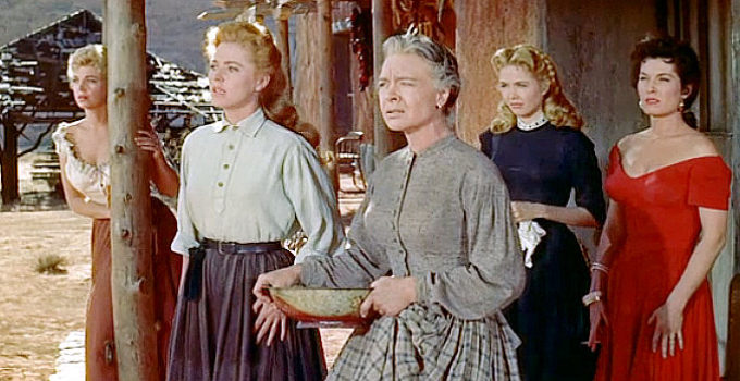 Barbara Nichols as Birdie, Eleanor Parker as Sabina, Jo Van Fleet as Ma McDade, Sara Shane as Oralie and Jean Willes as Rudy in The King and Four Queens (1956)