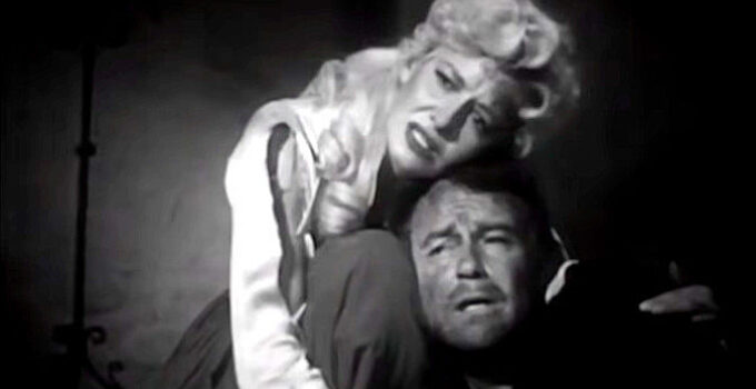 Marilyn Maxwell as Cherry and Lew Ayres as Capt. Hunt in New Mexico (1951)