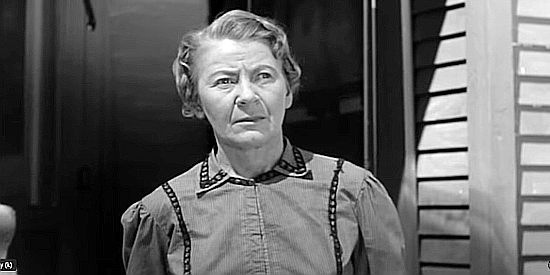 Edith Evanson as Belle Dowdy, wife of former lawman Bill Dowdy, in The Silver Star (1955)
