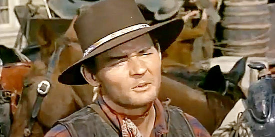 Leo Gordon as Tuss McLawery, wagon train boss for Jess Griswold in Sante Fe Passage (1955)