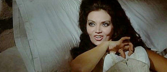 Chelo Alonson as Dolores in Nest of Vipers (1969)