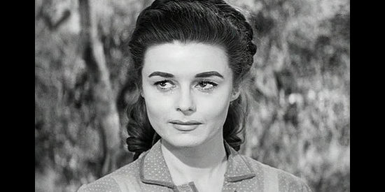 Elaine Stewart as Beth Drury, learning to rely on Ben Lassister's knowledge of Indians in Escort West (1959)