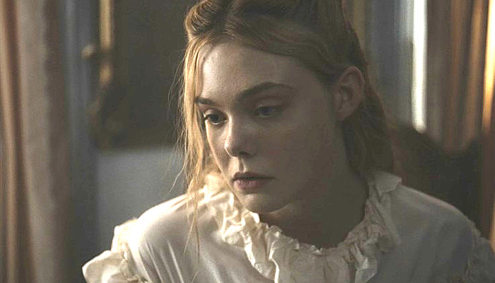 Elle Fanning as Alicia in The Beguiled (2017)