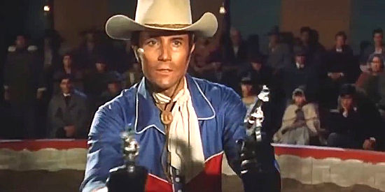 Anthony Steffen as Gary McGuire, aka Hurricane West, showing off his markmanship in Gunman Sent by God (1969)