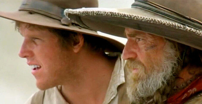 Gary Busey as Karl Westover and Willie Nelson as Barbarosa, forming an unlikely alliance in Barbarosa (1982)