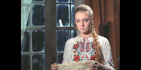 Simonetta Vitelli (Simone Blondell) as Suzy Prescott, the first kidnap victim in Four Came to Kill Sartana (1969)