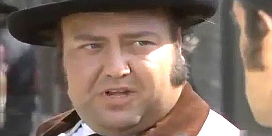 Cris Huerta as Oswald in Four Candles for Garringo (1971)
