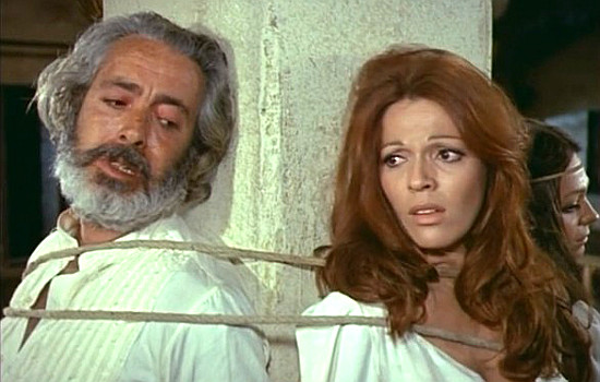 Tonino Pierfederici as Papa Jimmy Martinez with Valerie Fabrizi as Adeline Martinez in Four Gunmen of the Holy Trinity (1971)