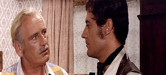 Luis Induni as Ralston with Carlos Quiney as Dale Bryce in Bullets Over Dallas (1970)