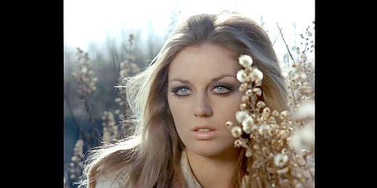 Simonetta Vitelli (Simone Blondell) as Monica Benson in Barrel Full of Dollars (1971)