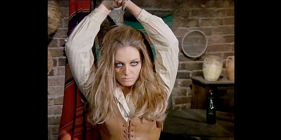 Simonetta Vitelli (Simone Blondell) as Monica Benson in Barrel Full of Dollars (1971)