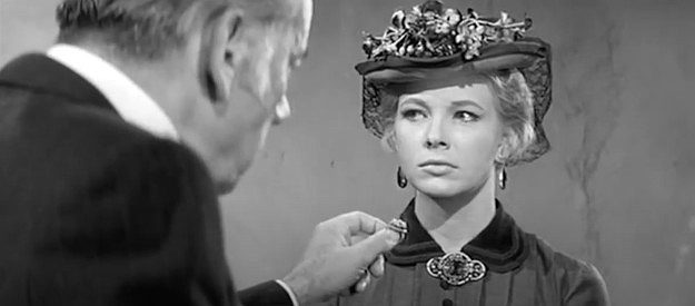 Dolores Michaels as May Matthewson, the girlfriend Felix Griffin abuses in The Fiend Who Walked the West (1958)