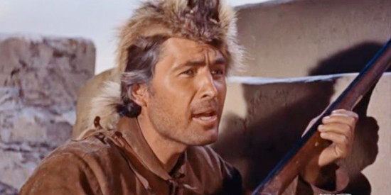 Fess Parker as Davy Crockett, manning the wall of the Alamo in Davy Crockett, King of the Wild Frontier (1955