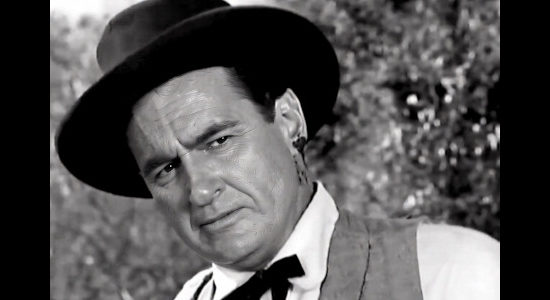 Jeff Morrow as Marshal Kirk Reed, suffering an ear wound as he takes five female inmates to prison in Five Bold Women (1959)