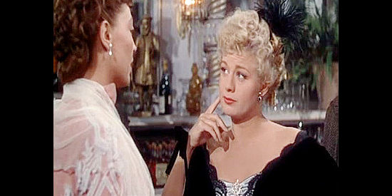 Shelley Winters as Frenchie Fontaine, in an exchange with Diane Gorman (Marie Windsor) that eventually turns into a catfight in Frenchie (1950)